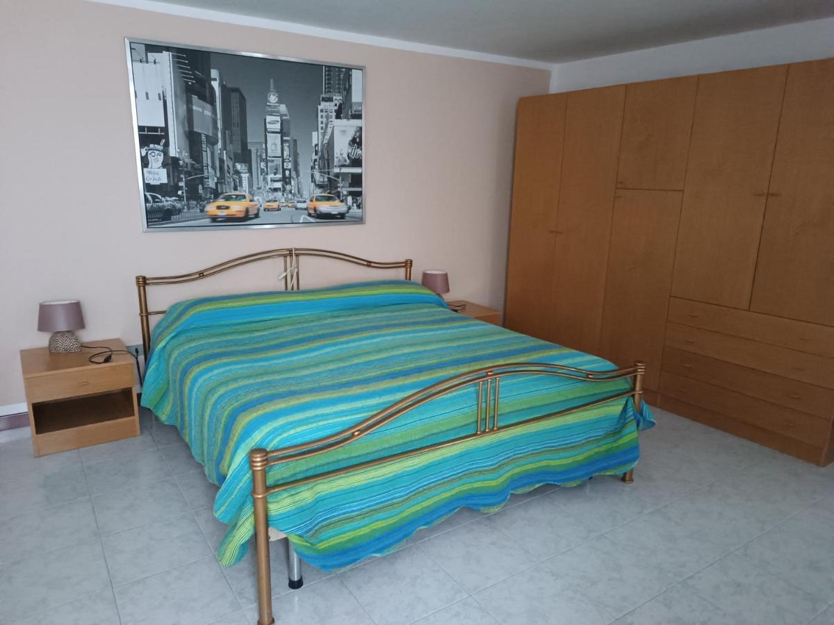 Appartamento giallo Costermano Esterno foto