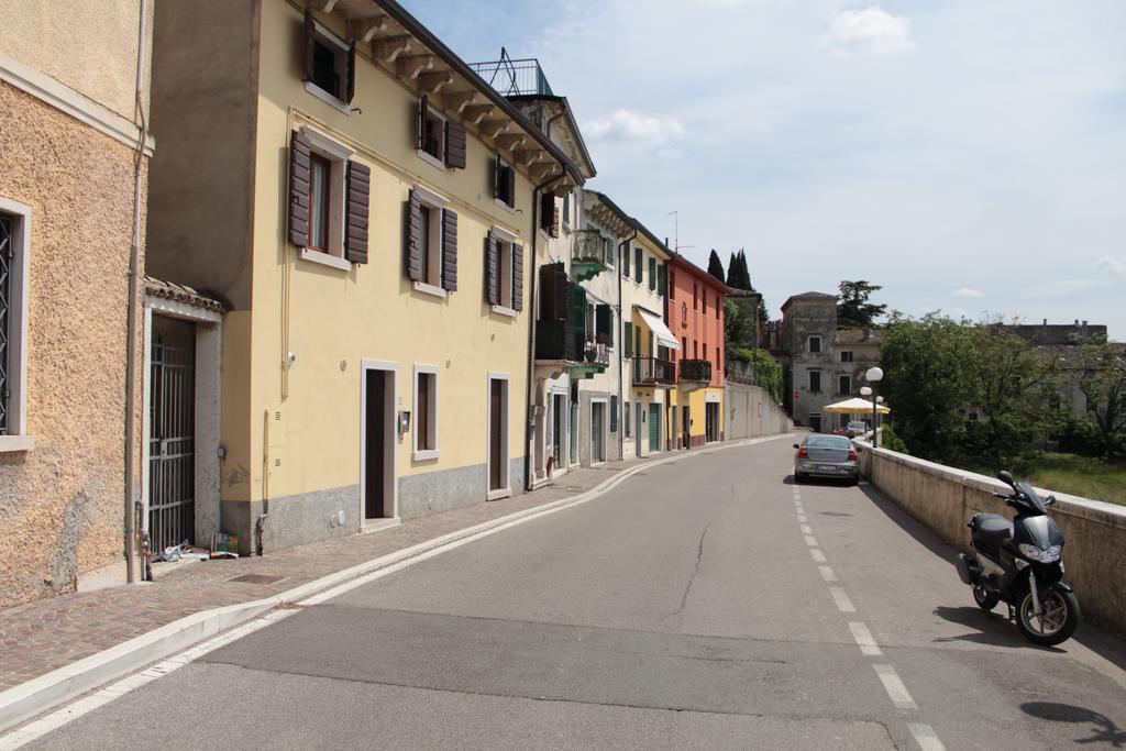 Appartamento giallo Costermano Esterno foto